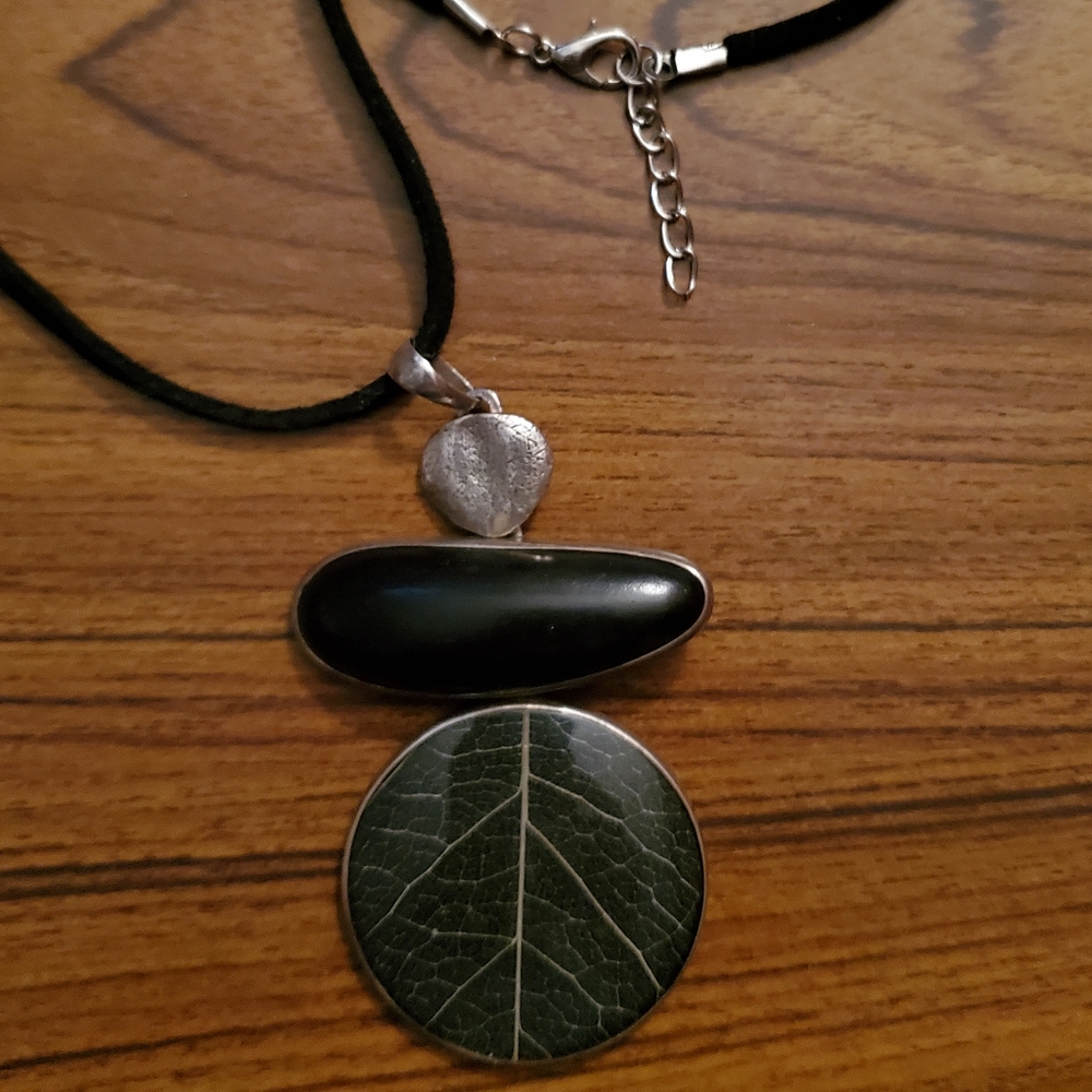 Retired Silpada 925 black ebony wood & resin necklace - Picture 6 of 8